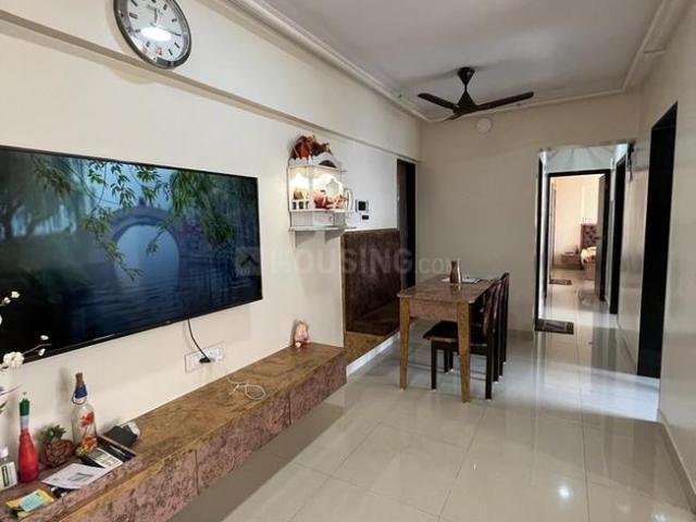 2 BHK Apartment in Kandivali West for resale Mumbai. The reference number is 17368866