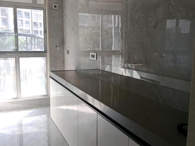2 BHK Apartment in Kandivali West for resale Mumbai. The reference number is 18988016