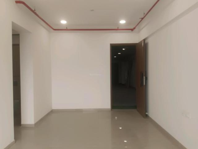 2 BHK Apartment in Kandivali West for resale Mumbai. The reference number is 19537165