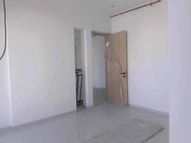 2 BHK Apartment in Kandivali West for resale Mumbai. The reference number is 19623711