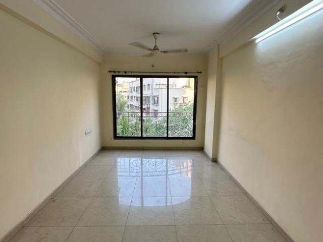 2 BHK Apartment in Kandivali West for resale Mumbai. The reference number is 19649868