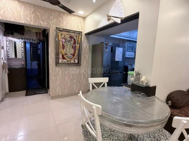 2 BHK Apartment in Kandivali West for resale Mumbai. The reference number is 19652904