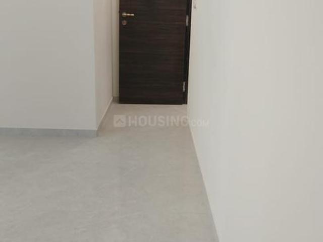 2 BHK Apartment in Kandivali West for resale Mumbai. The reference number is 19679360