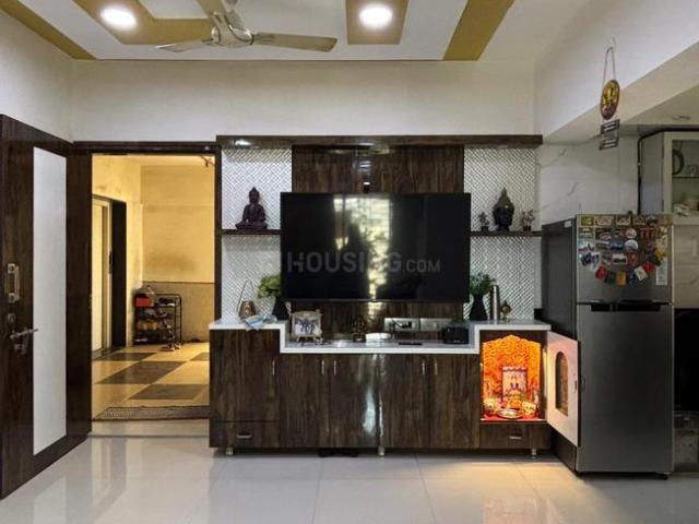 2 BHK Apartment in Kandivali West for resale Mumbai. The reference number is 19764097
