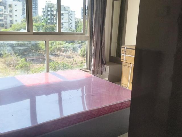 2 BHK Apartment in Kandivali West for resale Mumbai. The reference number is 19917926