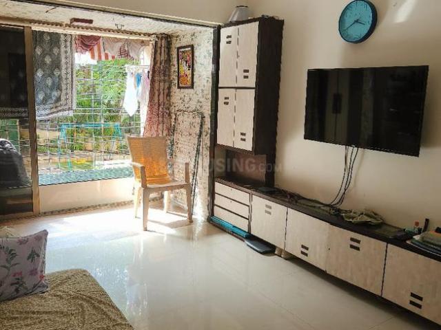 2 BHK Apartment in Kandivali West for resale Mumbai. The reference number is 19936058