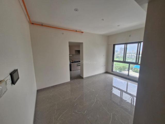 2 BHK Apartment in Kandivali West for resale Mumbai. The reference number is 19170396