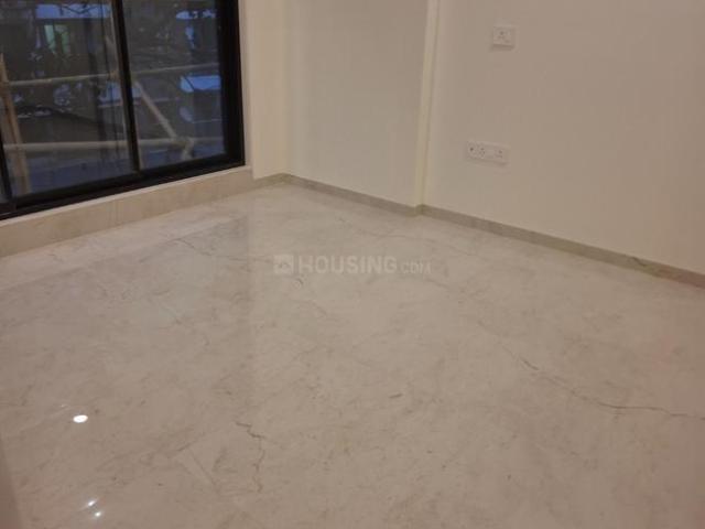 2 BHK Apartment in Kandivali West for resale Mumbai. The reference number is 19382369