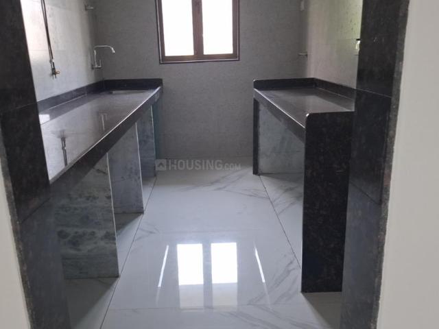 2 BHK Apartment in Kandivali West for resale Mumbai. The reference number is 19385765