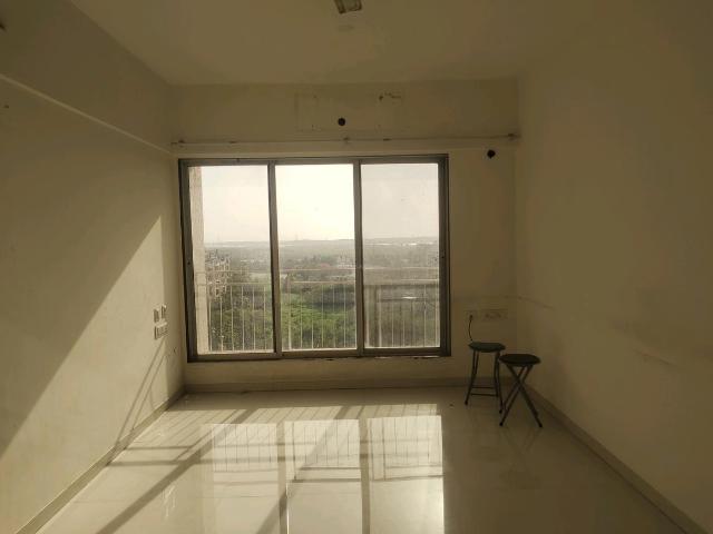 2 BHK Apartment in Kandivali West for resale Mumbai. The reference number is 20406872