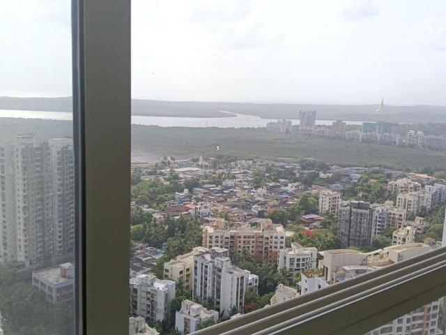 2 BHK Apartment in Kandivali West for resale Mumbai. The reference number is 20414684