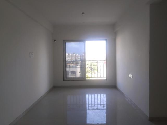 2 BHK Apartment in Kandivali West for resale Mumbai. The reference number is 20492874