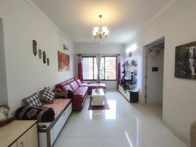 2 BHK Apartment in Kandivali West for resale Mumbai. The reference number is 20638386