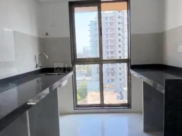 2 BHK Apartment in Kandivali West for resale Mumbai. The reference number is 20643649