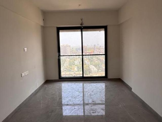 2 BHK Apartment in Kandivali West for resale Mumbai. The reference number is 20676614