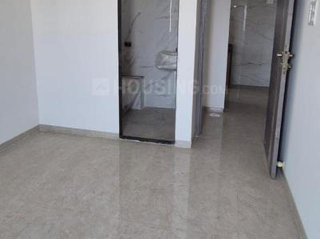 2 BHK Apartment in Kandivali West for resale Mumbai. The reference number is 20713615