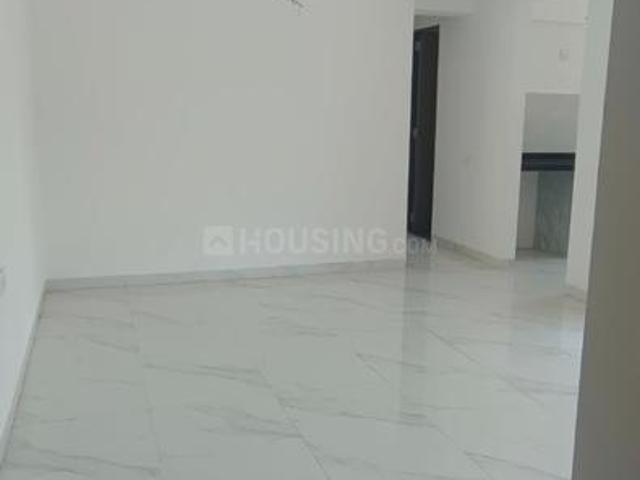 2 BHK Apartment in Kandivali West for resale Mumbai. The reference number is 20026554
