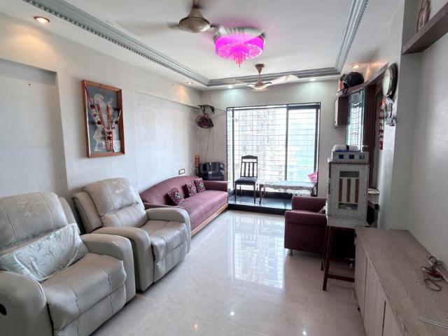 2 BHK Apartment in Kandivali West for resale Mumbai. The reference number is 20074113