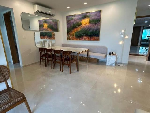 2 BHK Apartment in Kandivali West for resale Mumbai. The reference number is 20080187