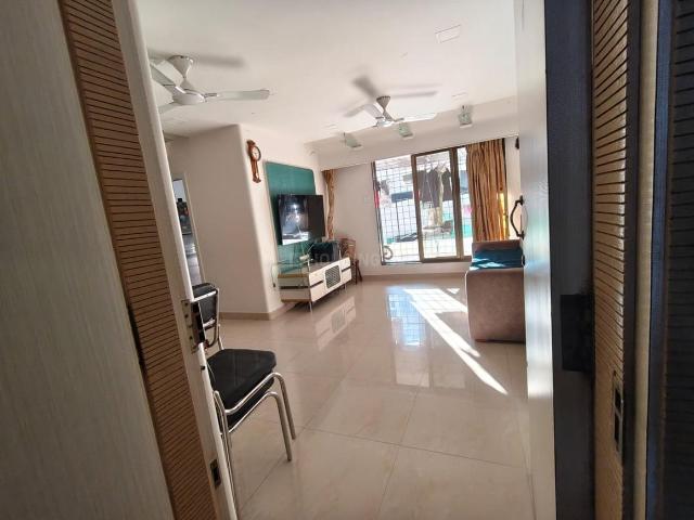 2 BHK Apartment in Kandivali West for resale Mumbai. The reference number is 20166109