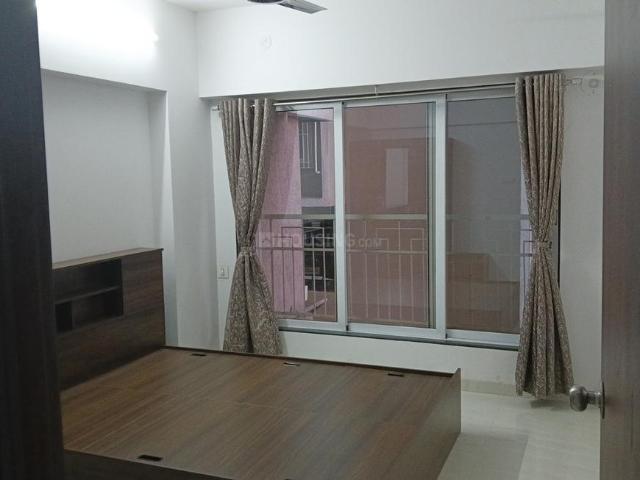 2 BHK Apartment in Kandivali West for resale Mumbai. The reference number is 20180168
