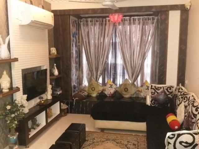 2 BHK Apartment in Kandivali West for resale Mumbai. The reference number is 20206015
