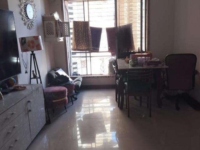 2 BHK Apartment in Kandivali West for resale Mumbai. The reference number is 20218319
