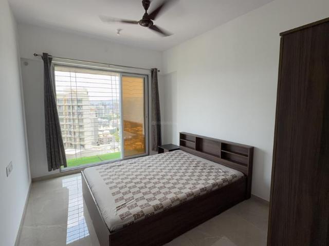 2 BHK Apartment in Kandivali West for resale Mumbai. The reference number is 20274634