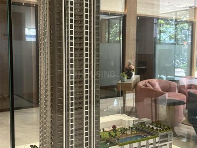 2 BHK Apartment in Kandivali West for resale Mumbai. The reference number is 20286614