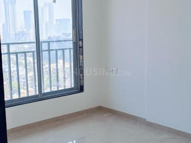 2 BHK Apartment in Kandivali West for resale Mumbai. The reference number is 20323267