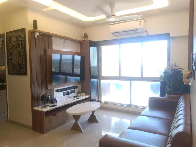 2 BHK Apartment in Kandivali West for resale Mumbai. The reference number is 20330654