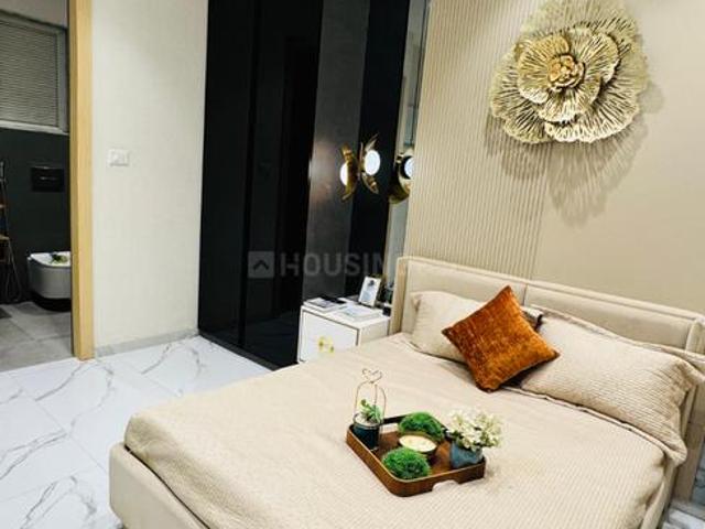 2 BHK Apartment in Kandivali West for resale Mumbai. The reference number is 20334922
