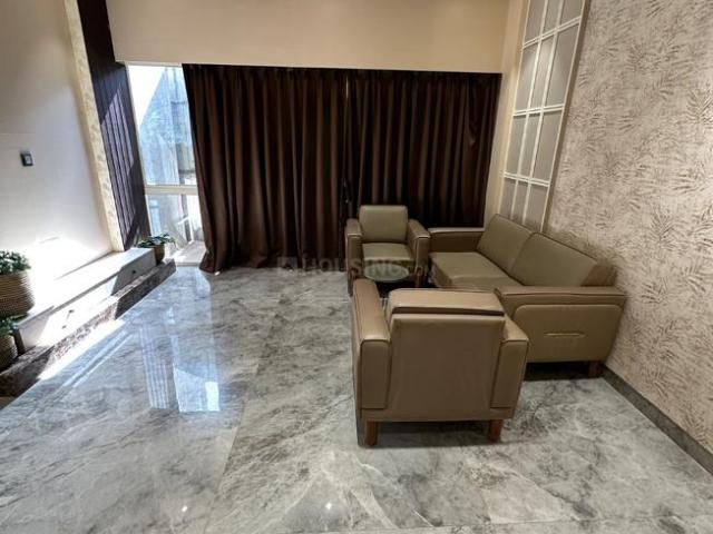 2 BHK Apartment in Kandivali West for resale Mumbai. The reference number is 20337864