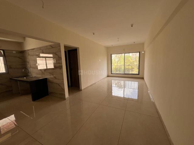 2 BHK Apartment in Kandivali West for resale Mumbai. The reference number is 20376787