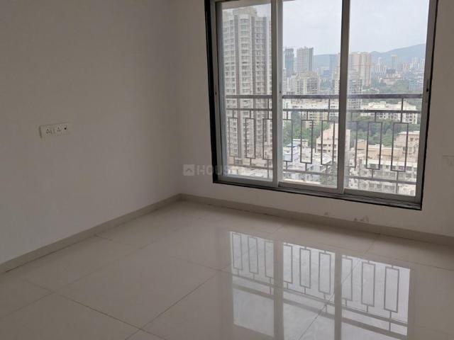 2 BHK Apartment in Kandivali West for resale Mumbai. The reference number is 20381303
