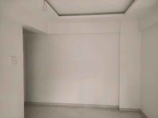 2 BHK Apartment in Kanjurmarg East for resale Central Mumbai Suburbs. The reference number is 14009650