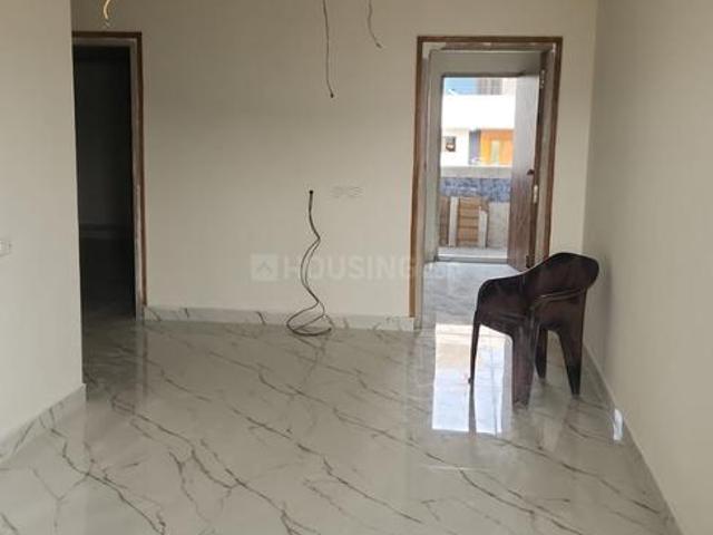 2 BHK Apartment in Currency Nagar for resale Vijayawada. The reference number is 20244506