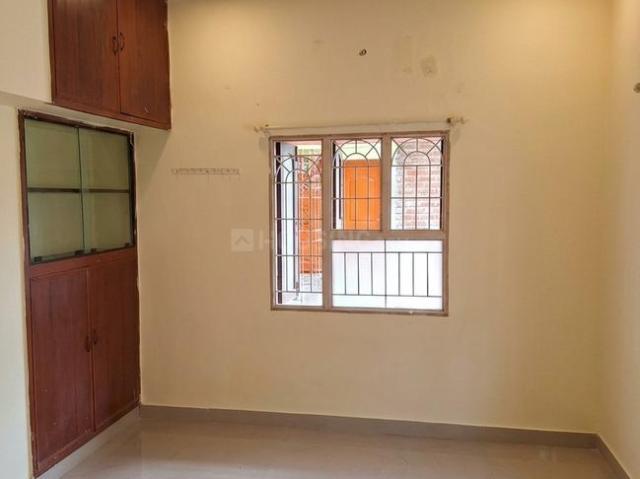2 BHK Apartment in Karapakkam for resale Chennai. The reference number is 20712015