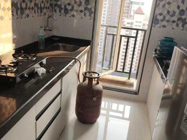 2 BHK Apartment in Kasarvadavali for rent Thane. The reference number is 18550041