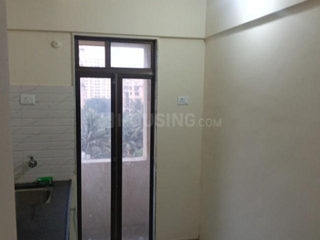 2 BHK Apartment in Kasarvadavali for rent Thane. The reference number is 18552933
