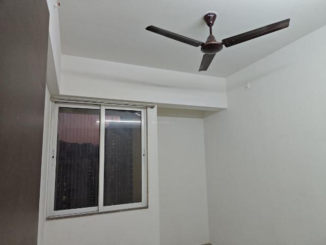 2 BHK Apartment in Kasarvadavali for rent Thane. The reference number is 19743048