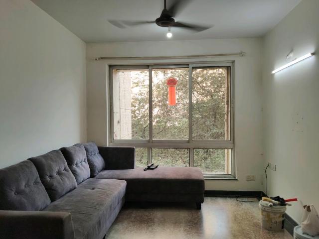 2 BHK Apartment in Kasarvadavali for rent Thane. The reference number is 19807006