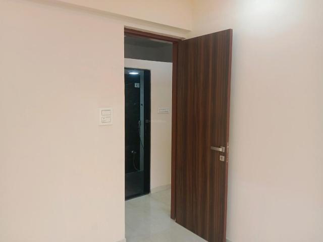 2 BHK Apartment in Kasarvadavali for rent Thane. The reference number is 19810484