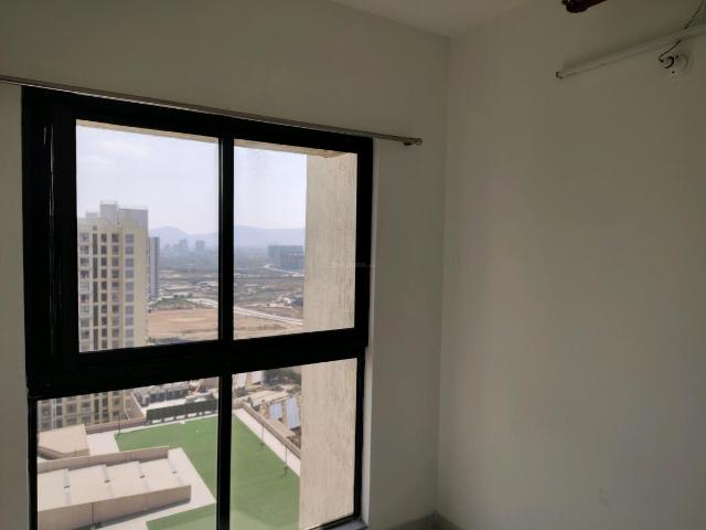 2 BHK Apartment in Kasarvadavali for rent Thane. The reference number is 19906051
