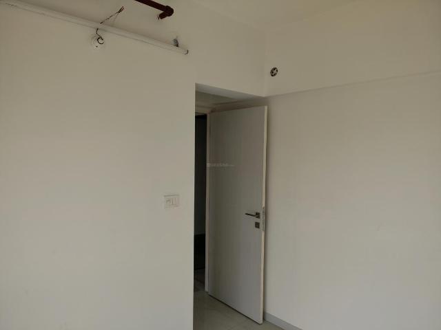 2 BHK Apartment in Kasarvadavali for rent Thane. The reference number is 19906059