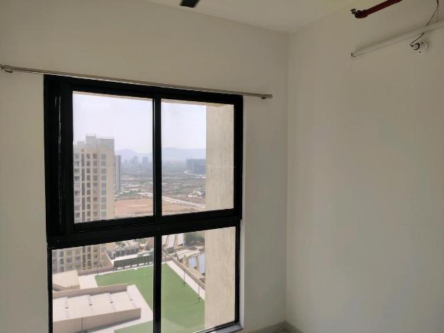 2 BHK Apartment in Kasarvadavali for rent Thane. The reference number is 19906032