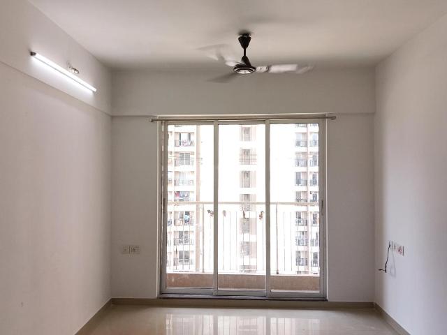 2 BHK Apartment in Kasarvadavali for rent Thane. The reference number is 20065956