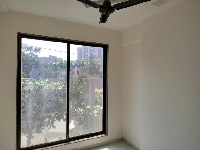 2 BHK Apartment in Kasarvadavali for rent Thane. The reference number is 20018402