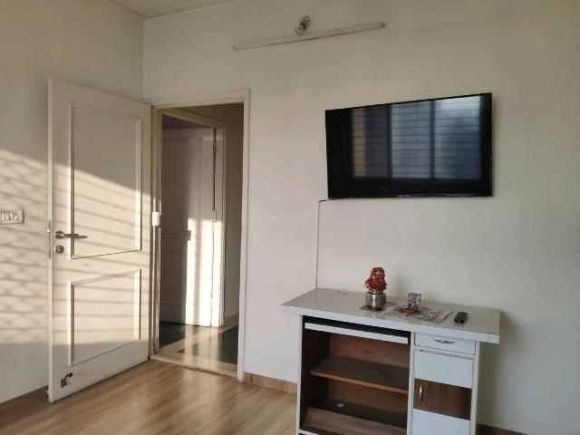 2 BHK Apartment in Kasarvadavali for rent Thane. The reference number is 20107746