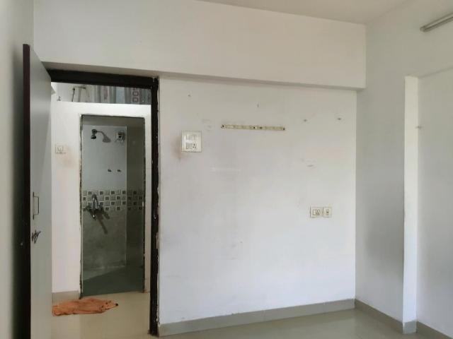 2 BHK Apartment in Kasarvadavali for rent Thane. The reference number is 20107726